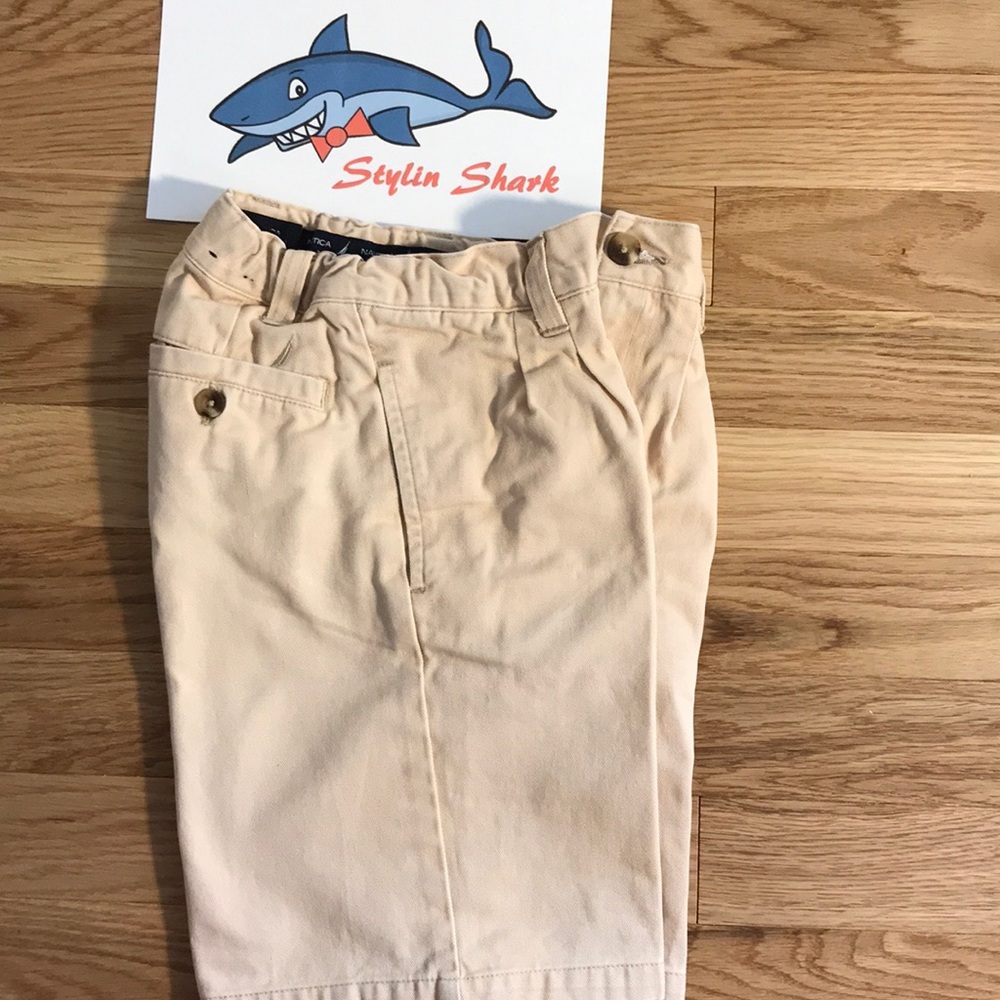 NAUTICA - BOYS 5 Shorts - Khaki - Adjustable Waist